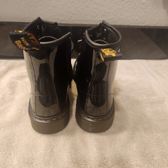 Girls Dr. Martens Airwair  boots - Picture 4 of 5